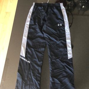 Athletic pants, size youth large, under armour